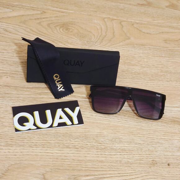 QUAY Unisex Nightfall Sunglasses Flat Top 1212 Polarized Smoke Lens & Case main image 7